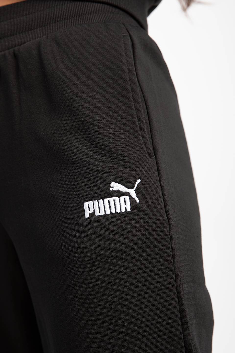 Spodnie Puma ESS+ Embroidery Wide Pants FL Black 67000601