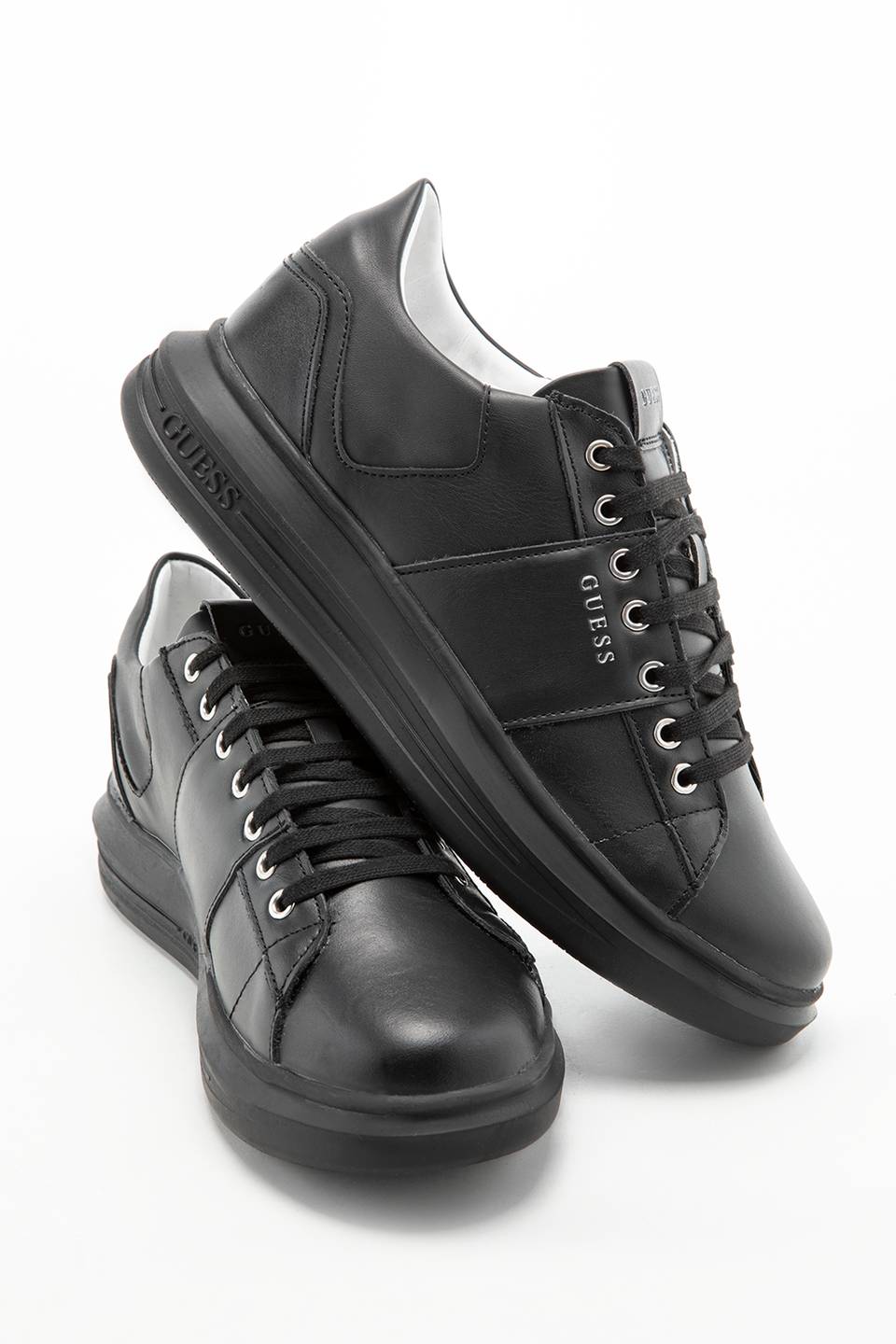 Sneakers Guess FM7SRNLEA12-BLACK